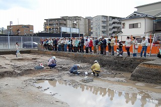 当日の現地説明会の様子の画像