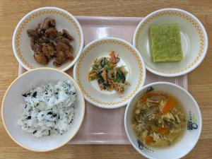 給食の写真