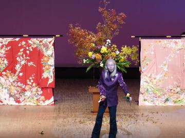 源氏の花模様　～女君の恋・百花繚乱～の画像1