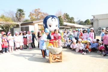 東宇治幼稚園もちつき